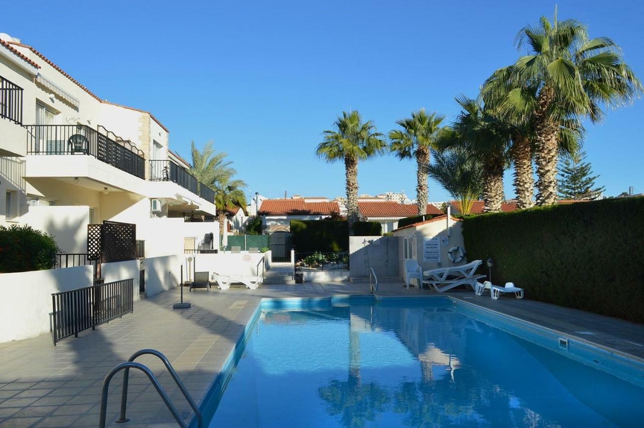 Apartment In Kato Pafos & 10 Min To Venus Beach ภายนอก รูปภาพ